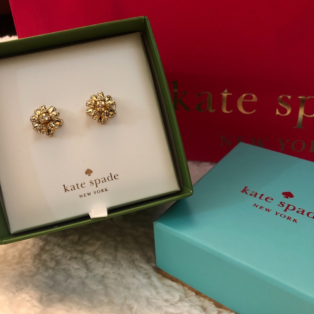 NWT+Gift Box KATE SPADE Gold "Bourgeois Bow" Studs - Picture 2 of 8